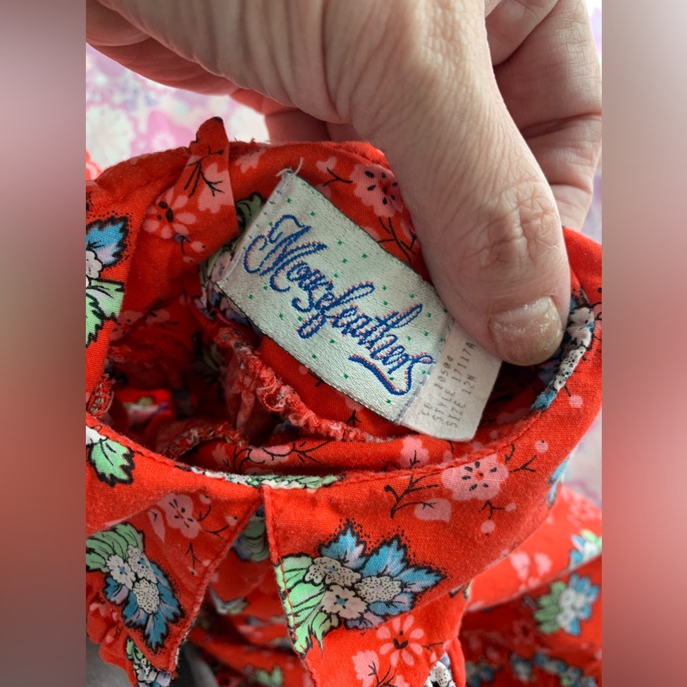 Vintage 90s Red with flowers dress size 12 months - Picture 2 of 9